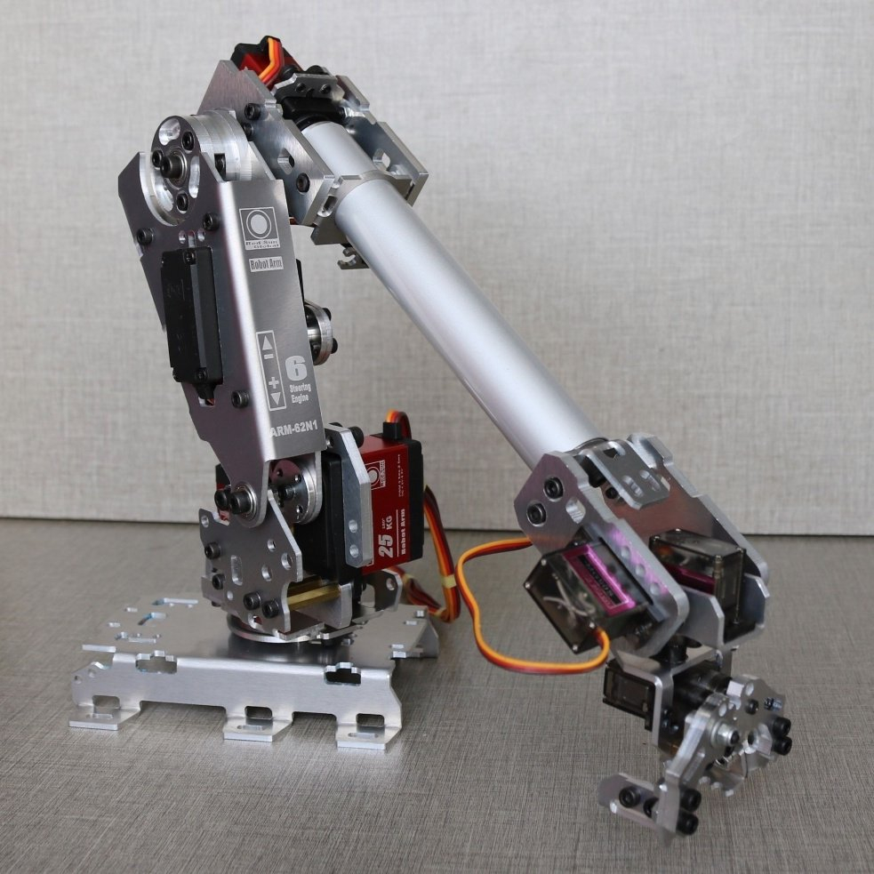 Braccio robotico con pompa ad  - Model Kit Fantasy recensione e prezzo